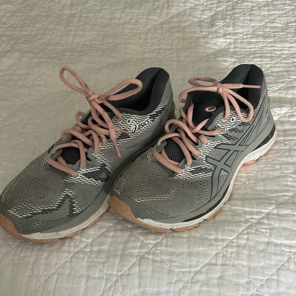 ASICS gel nimbus sneakers